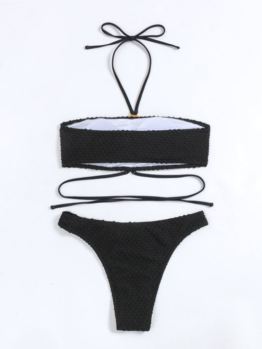 Midnight Jewel – Luxe bandeau bikini met statement juweel (2-delig)