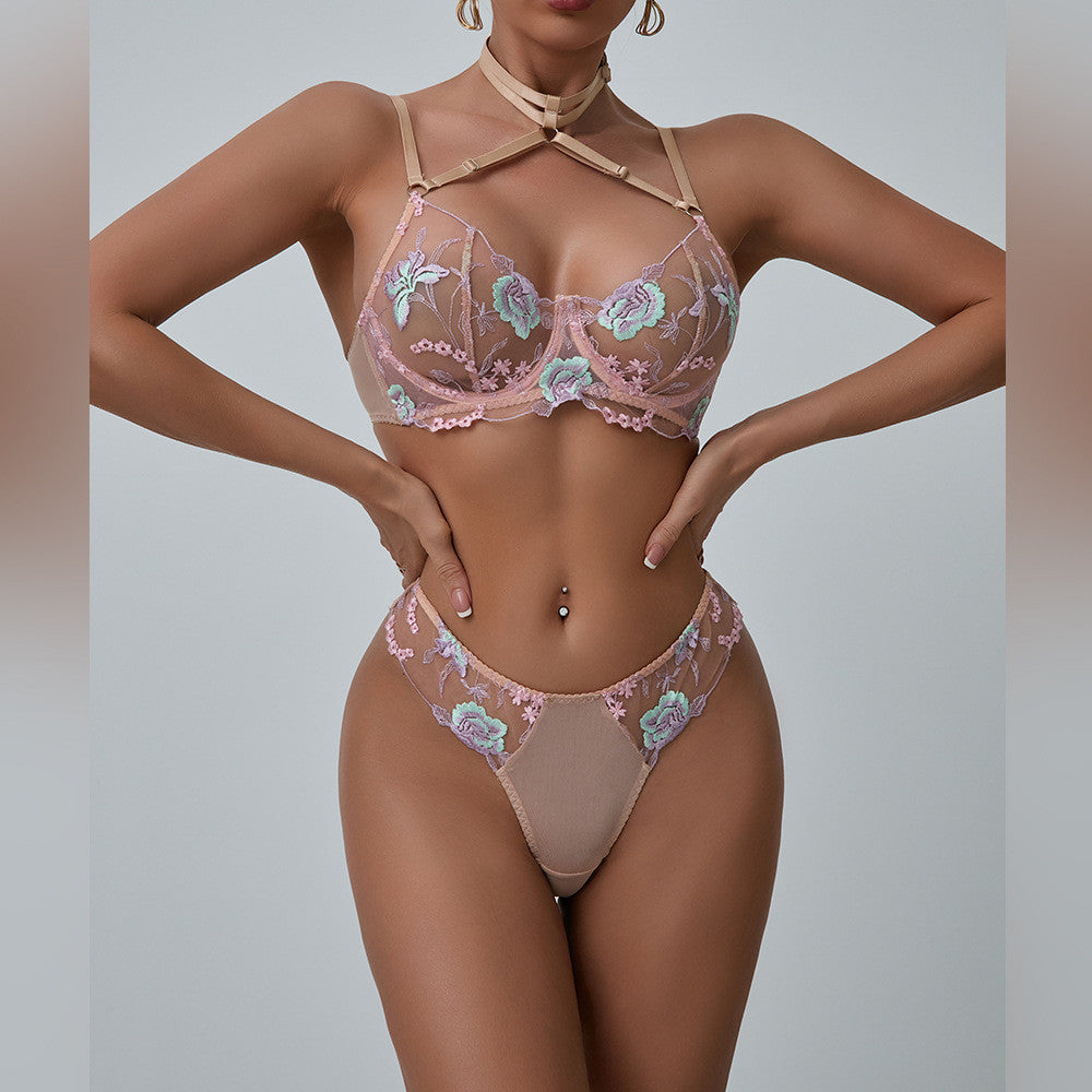 Fleur d’Aurore – Betoverende Lingerieset met Bloemenborduursel