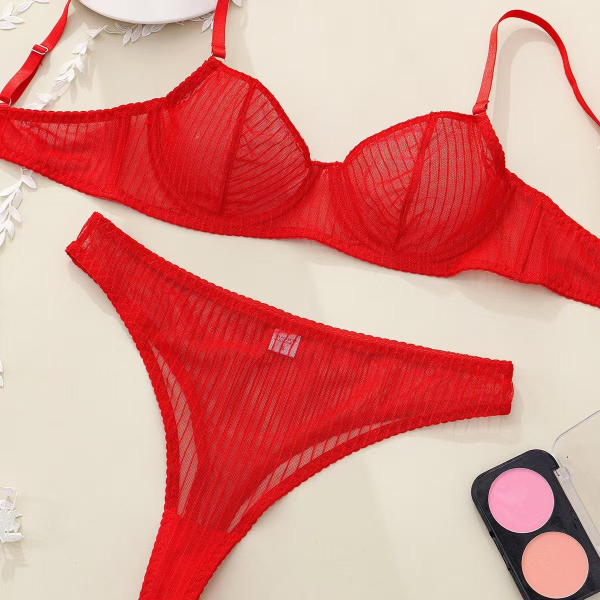 Ultra-transparante Lingerieset voor Intieme Allure